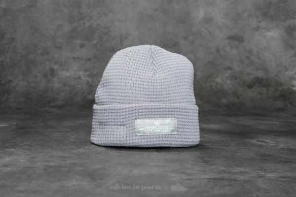 New Era Mono Script Patch Knit New York Yankees Beanie Grey