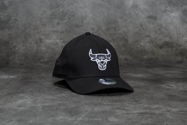 New Era 39Thirty Monochrome Chicago Bulls Cap Black