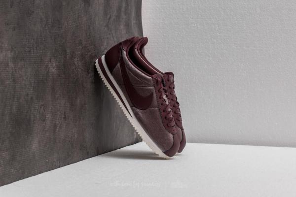 Nike Wmns Classic Cortez Premium Metallic Mahogany/ Metallic Mahogany