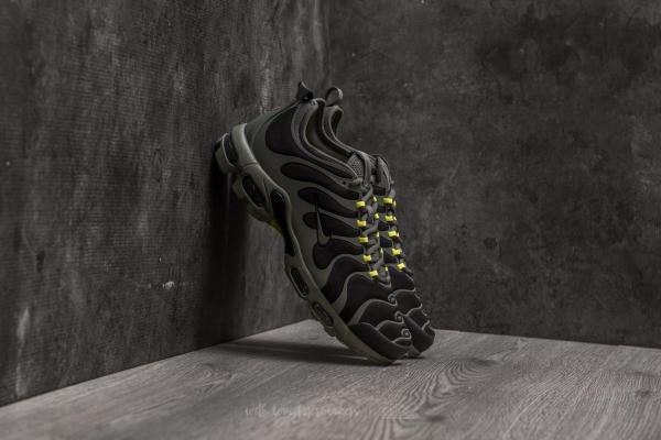 Nike Air Max Plus TN Ultra Black/ River Rock-Bright Cactus