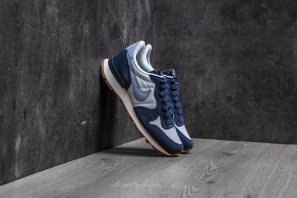 Nike Wmns Internationalist Summit White/ Glacier Grey