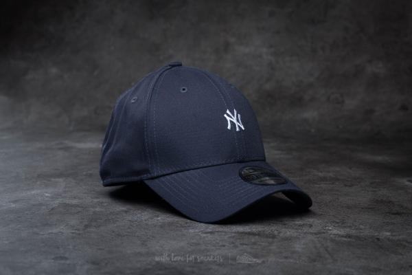 New Era 39Thirty Mini Logo Essential New York Yankees Cap Navy/ White