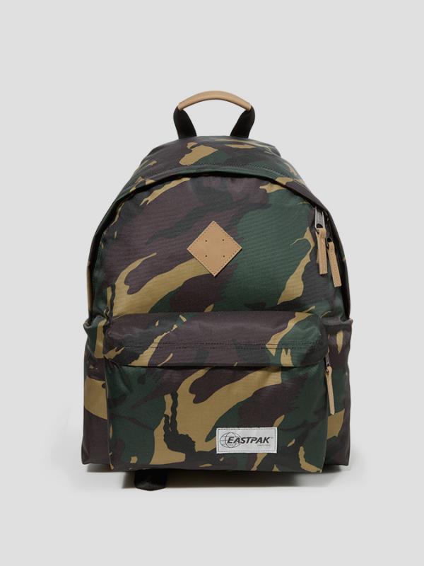 Batoh Eastpak PADDED PAK'R INTO CAMO Barevná