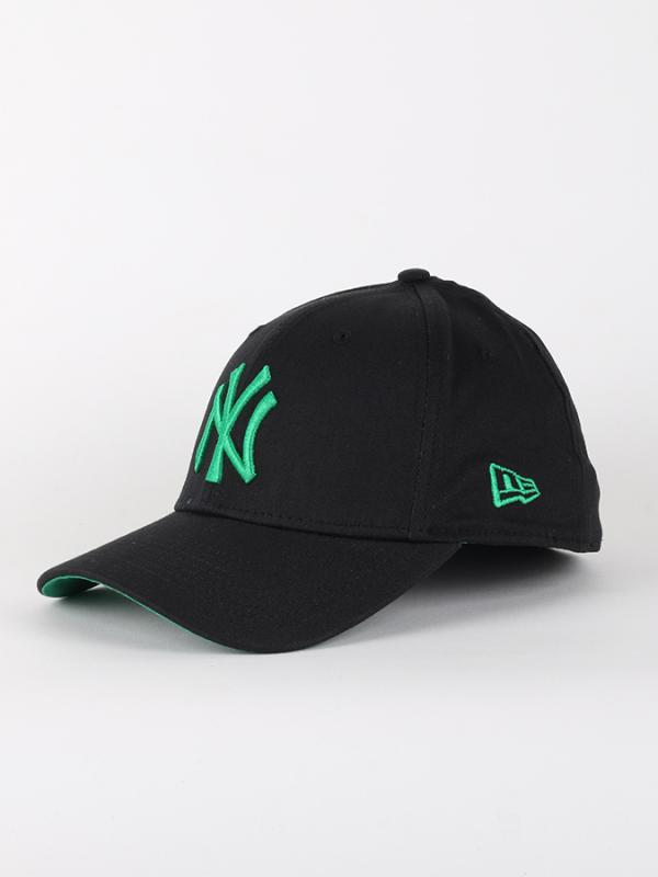 Kšiltovka New Era 3930 KF Seasonal Basic NEYYAN Černá