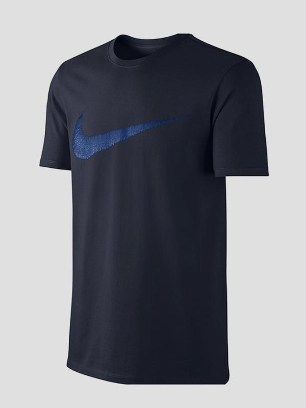Tričko Nike M NSW TEE HANGTAG SWOOSH Barevná