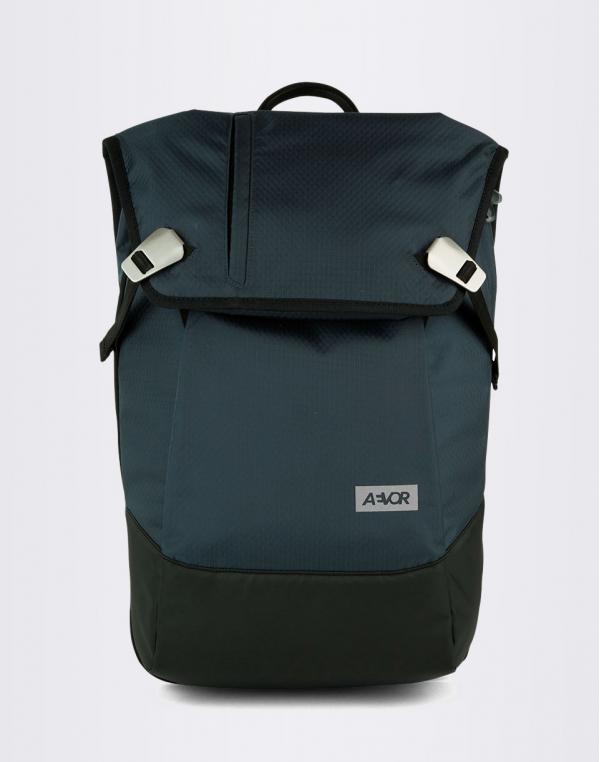 Aevor Daypack Proof Petrol
