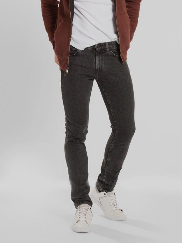 Džíny LEVI'S L8 SLIM STRAIGHT BLACK STONEWASH L8 Černá