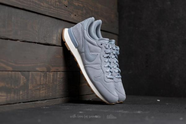 Nike W Internationalist SE Glacier Grey/ Glacier Grey