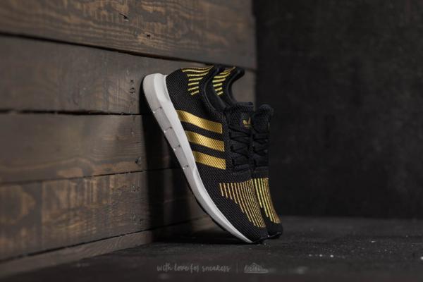 adidas Swift Run W Core Black/ Gold Metalic/ Ftw White