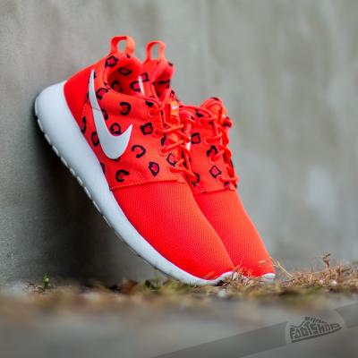 Wmns Nike Roshe One Print Bright Crimson Hot Lava
