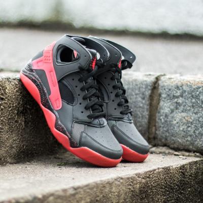 Nike Air Flight Huarache PRM QS Black/Anthracite Challenge Red