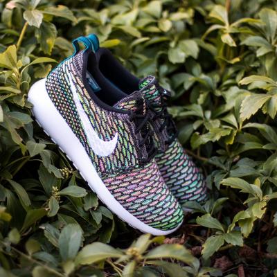 Nike WMNS Rosherun Flyknit Black/White-Blue Lagoon-Pink