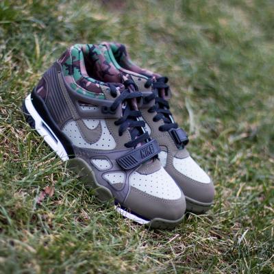 Nike Air Trainer 3 Jade Stone/Medium Olive