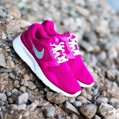 Nike Wmns Kaishi Fireberry/MTLC Platinum - White