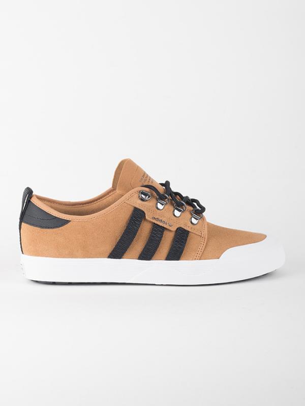 Boty adidas Originals SEELEY OUTDOOR Hnědá