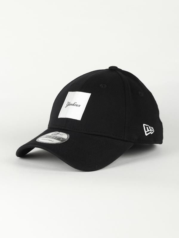 Kšiltovka New Era 940 MLB Satin Patch NEYYAN Černá
