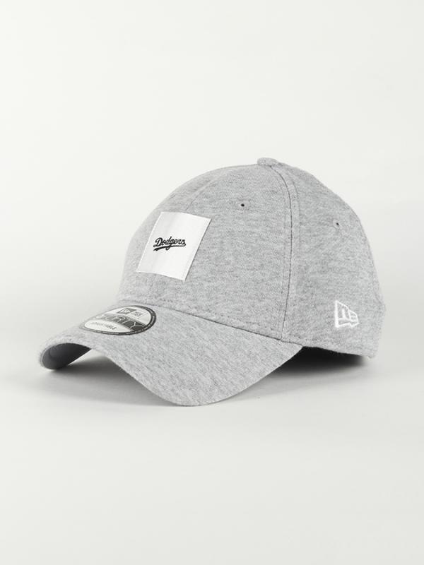 Kšiltovka New Era 940 MLB Satin Patch LOSDOD Šedá