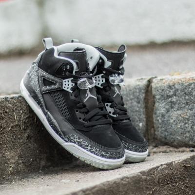Jordan Spizike Black/ Cool Grey-Mistic White