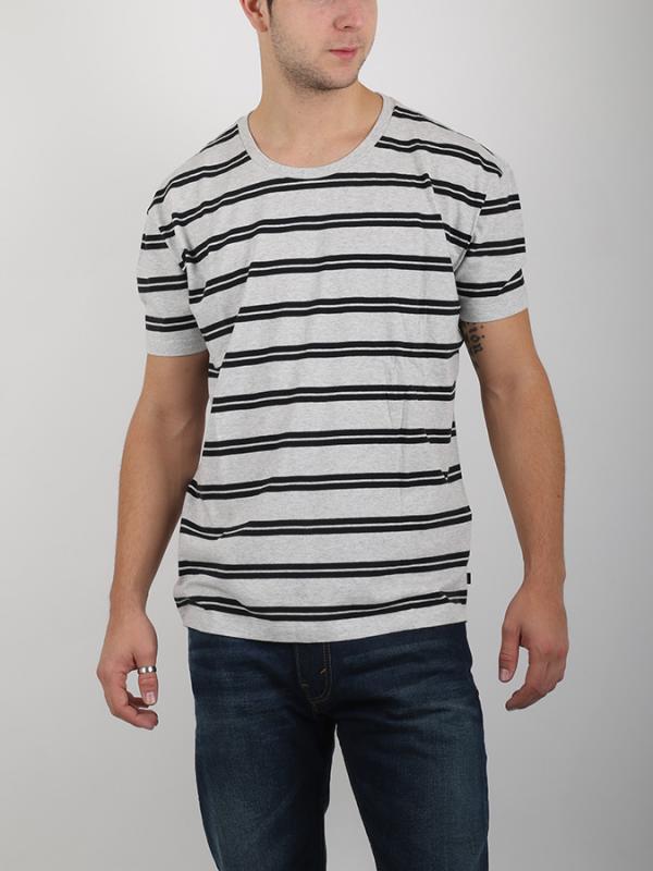 Tričko LEVI'S LINE 8 GRAPHIC TEE Černá
