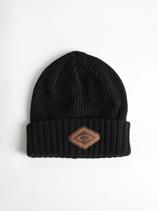 Čepice Oakley Dead Tree Cuff Beanie Blackout Černá