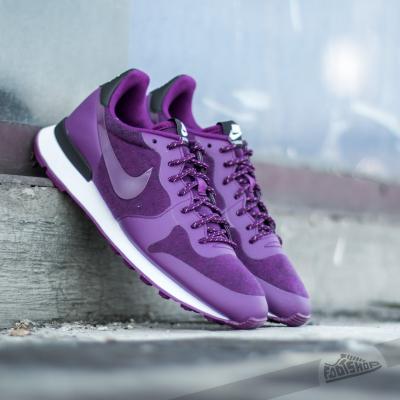 W Nike Internationalist Tech Pack Mulberry/ Mulberry- Black- White