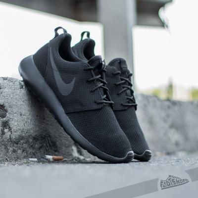 Nike Wmns Roshe One Black/ Black- Anthracite