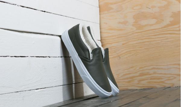Vans Classic Slip-On (Leather) Grape Leaf/ True White