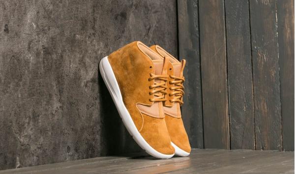 Jordan Eclipse Chukka Lea Golden Harvest/ Golden Harvest
