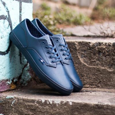 Radii Axel Triple Navy Waxed Pebble Leather