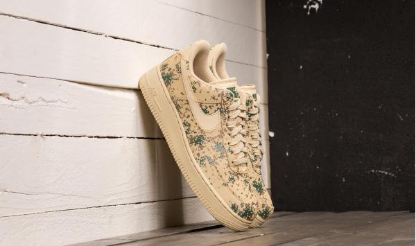 Nike Air Force 1 '07 LV8 Team Gold/ Team Gold