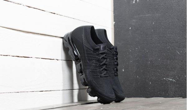 Nike Air Vapormax Flyknit Black/ Black-Anthracite-White