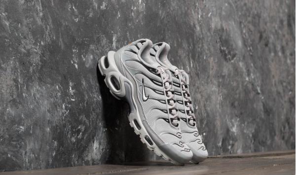 Nike Air Max Plus Wolf Grey/ White/ Black