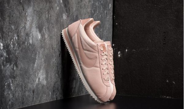 Nike Wmns Classic Cortez SE Particle Beige/ Partical Beige