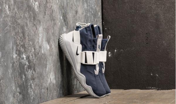 Nike Komyuter Obsidian/ Obsidian/ Wolf Grey