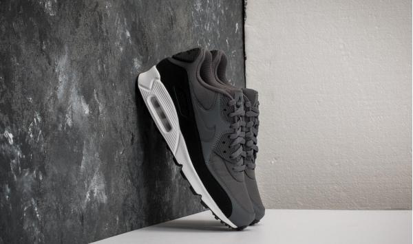 Nike Air Max 90 Essential Black/ Dark Grey-White