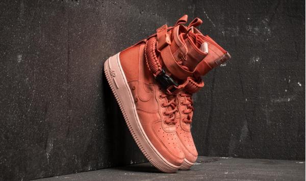 Nike W SF Air Force 1 Dusty Peach/ Dusty Peach