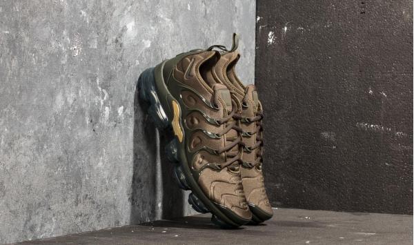 Nike Air Vapormax Plus Cargo Khaki/ Sequoia-Clay Green