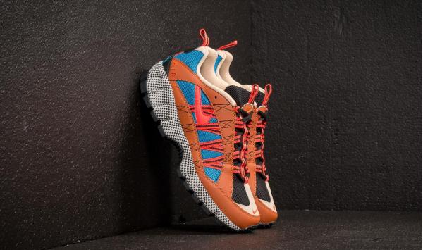 Nike Air Humara ´17 QS Dark Russet/ Habanero Red