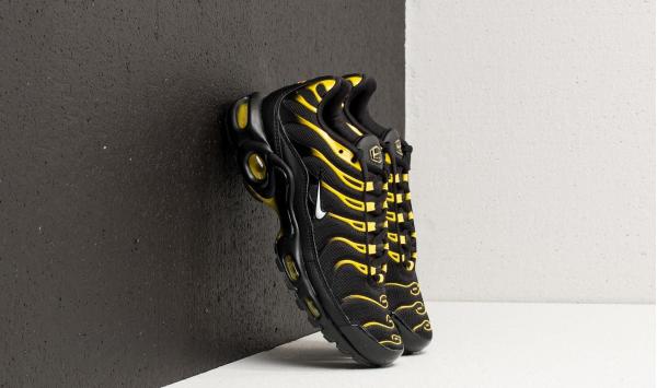 Nike Air Max Plus Black/ White-Vivid Sulfur