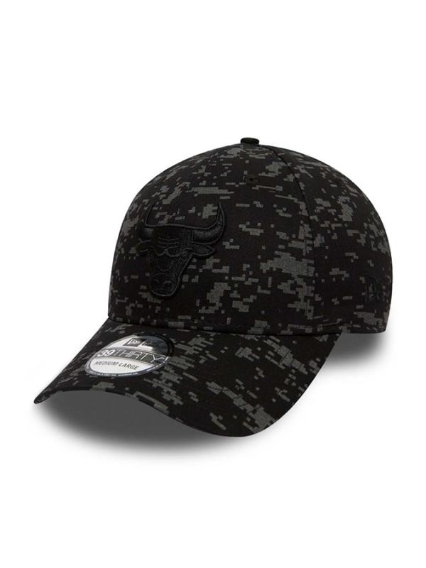 Kšiltovka New Era 3930 REFLECTIVE DIGI STRETCH CHIBUL BLK Barevná