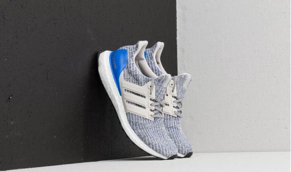 adidas Ultraboost Chalk White/ Chalk Pearl/ Carbon