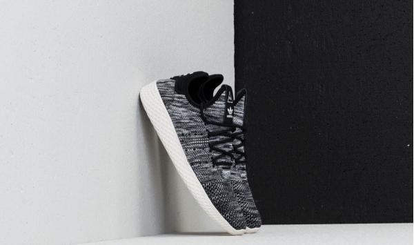 adidas x Pharrell Williams Tennis HU Primeknit Oreo
