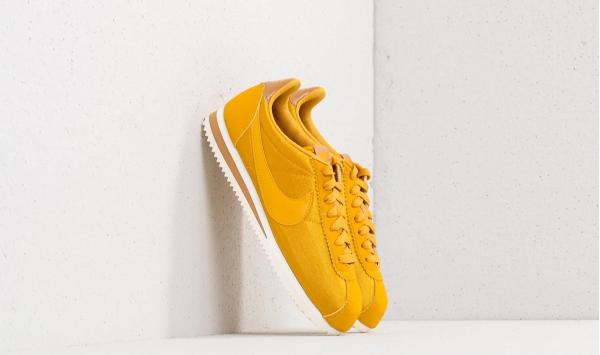 Nike Wmns Classic Cortez Nylon Mineral Yellow/ Mineral Yellow