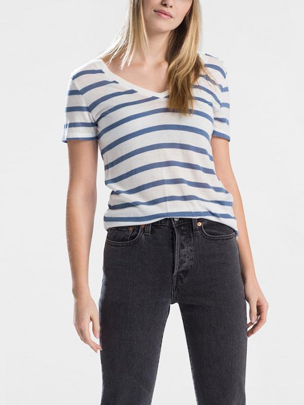 Tričko LEVI'S ESSential V Neck Dom Cloud Dancer/Moonl Bílá