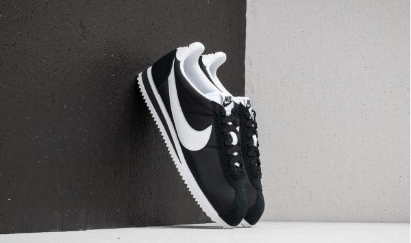 Nike Wmns Classic Cortez Nylon Black/ White