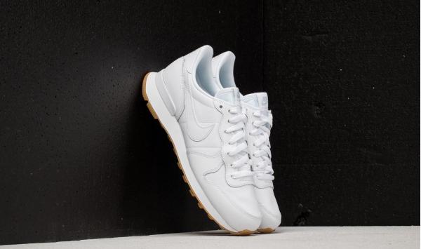 Nike Wmns Internationalist White/ White-White-Gum Light Brown