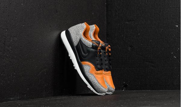 Nike Air Safari QS Black/ Black-Monarch