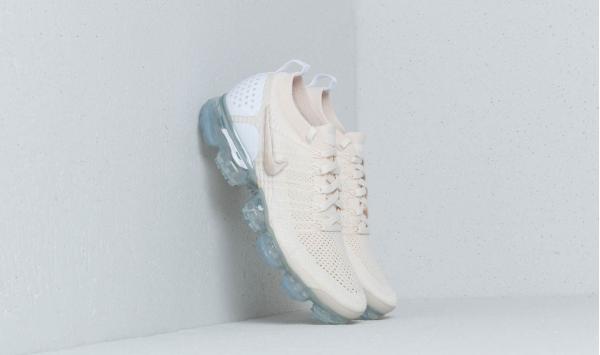 Nike W Air Vapormax Flyknit 2 Light Cream/ Metallic Gold Star