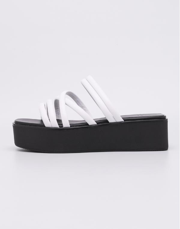 Vagabond Bonnie White 41