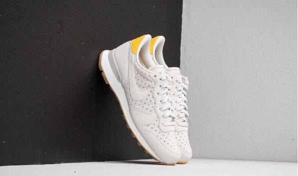 Nike Wmns Internationalist Premium Sail/ Sail-Vivid Sulfur